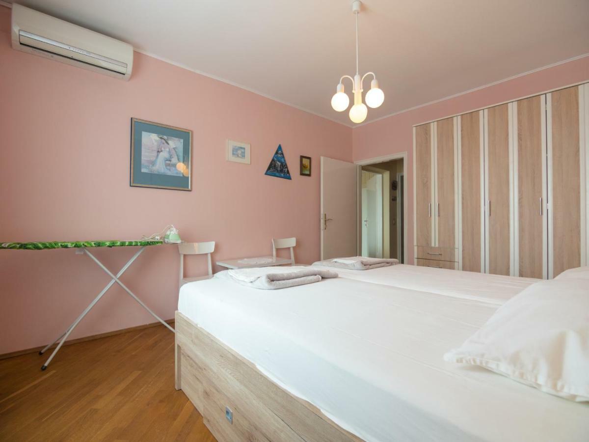 689 Banjol Apartment Exterior photo