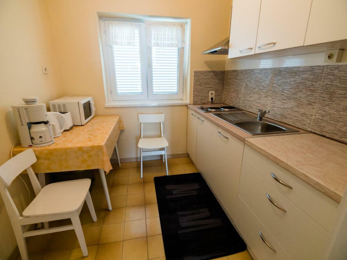 689 Banjol Apartment Exterior photo